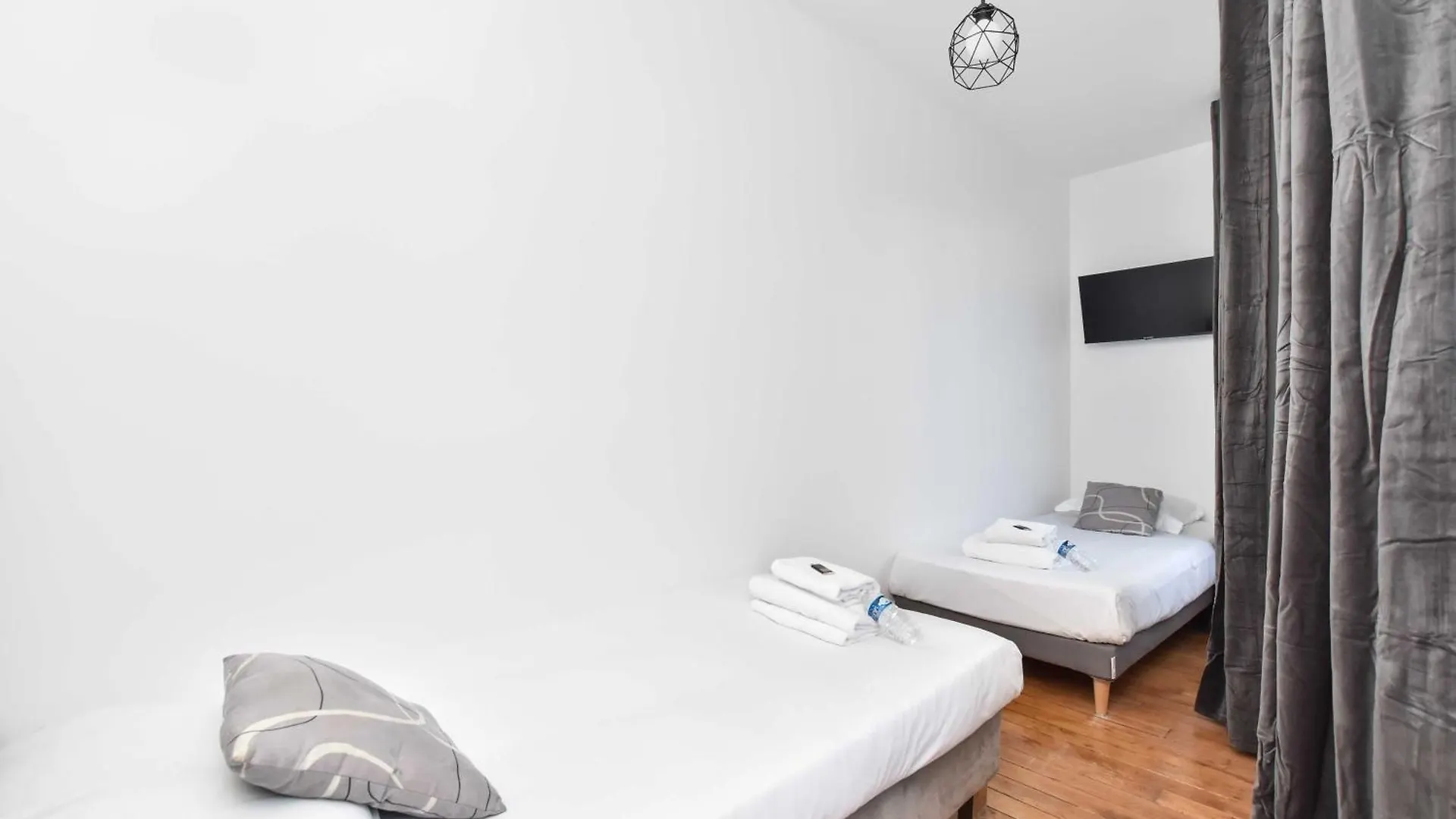 Serene - 2br- 6p - Menilmontant Apartment Paris