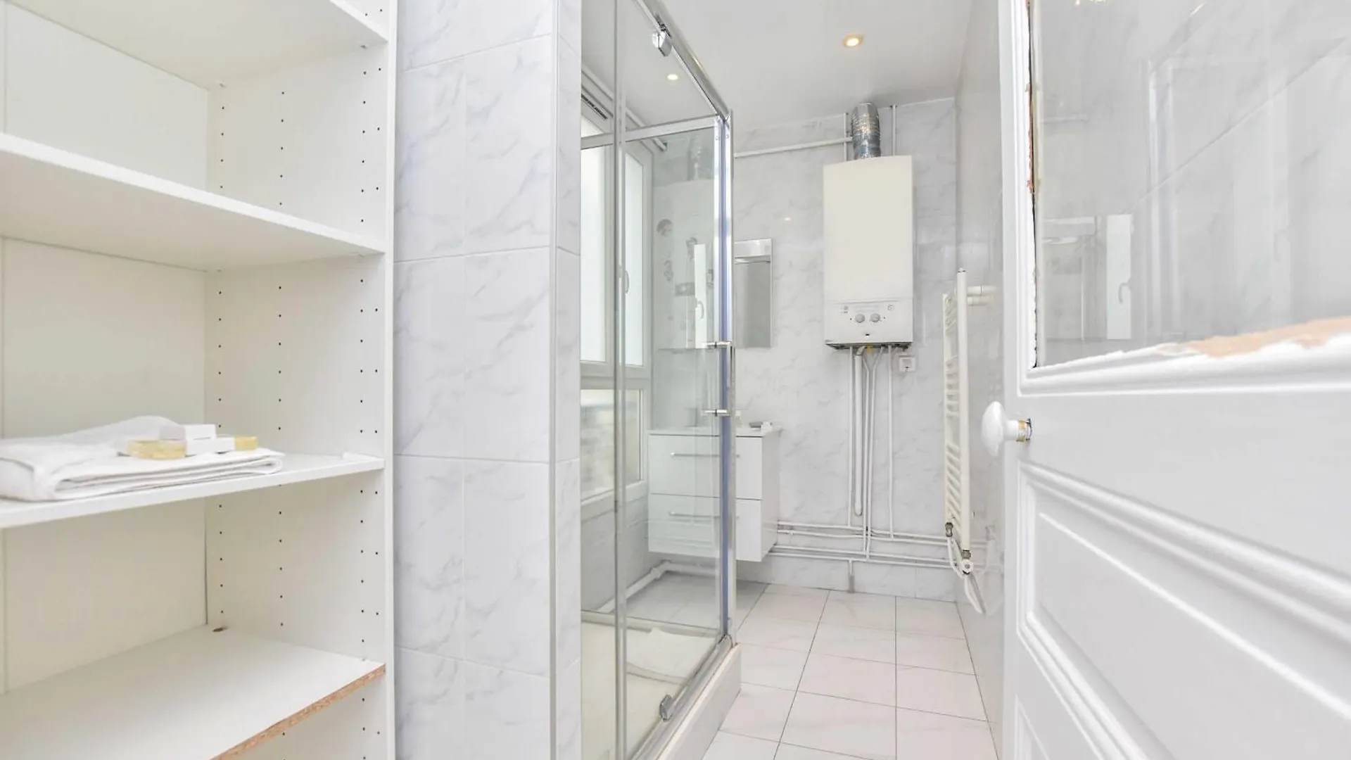 Serene - 2br- 6p - Menilmontant Apartment Paris